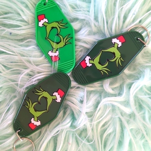 Source Unknown Other - Handmade retro motel keychain Grinch hands price is for one keychain onl…